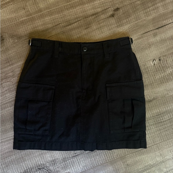 Aritzia Cargo Skirt - Picture 3 of 4
